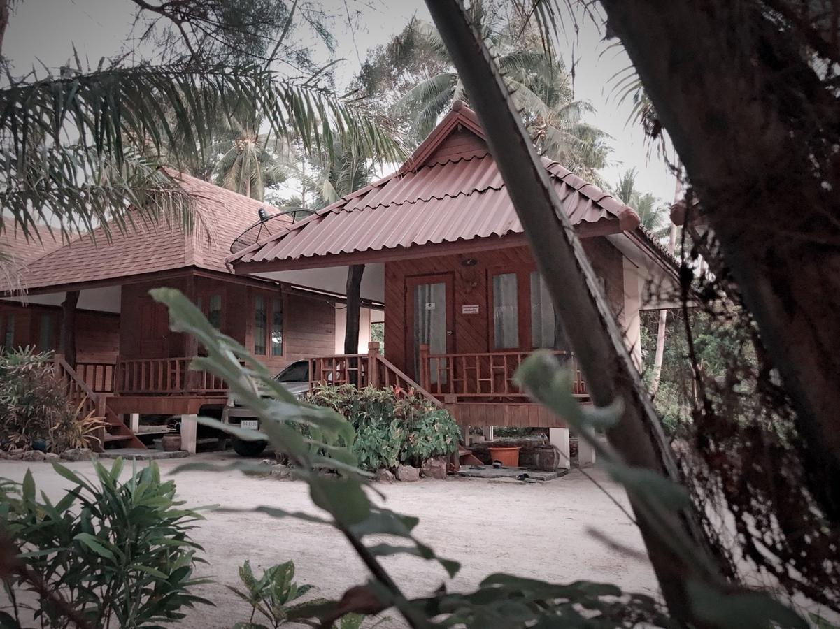 Baanchaylay Resort Кханом Екстер'єр фото