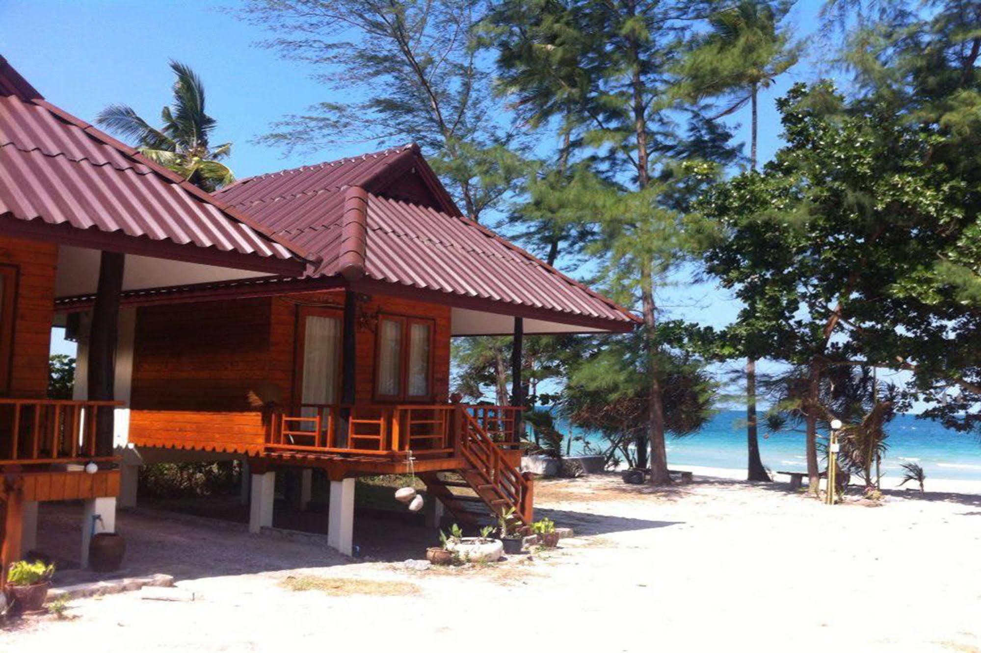 Baanchaylay Resort Кханом Екстер'єр фото